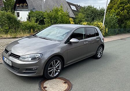 VW Golf Volkswagen VII 1.6 TDI mit neuem TÜV, Massagesitz uvm