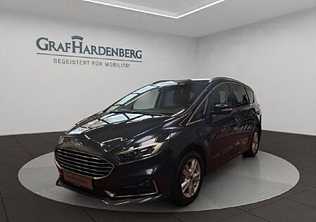 Ford S-Max Titanium