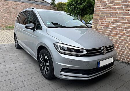 VW Touran Volkswagen 1.5 TSI ACT OPF DSG IQ.DRIVE