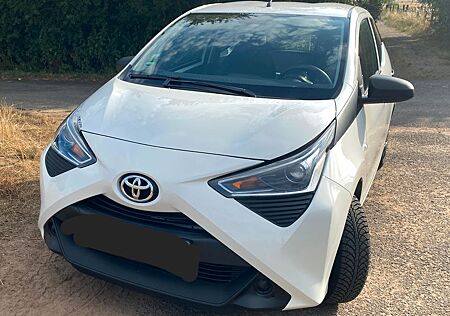 Toyota Aygo (X) + x-business Paket + Audiosystem