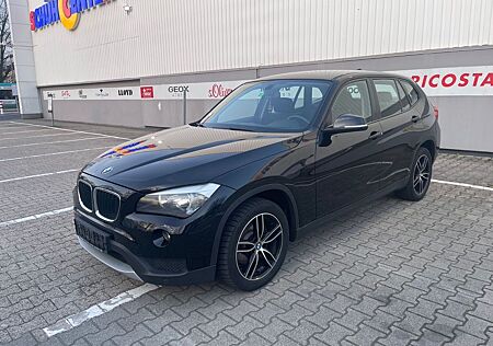 BMW X1 sDrive18d*NAVI*PDC*ALUFEL*FECELIEF MOD*SITZHE