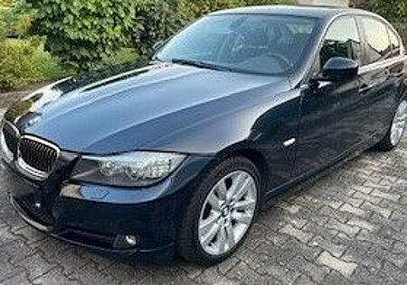 BMW 330d Lim. LCI, Monacoblau, 245PS, AHK, TOP Zust.