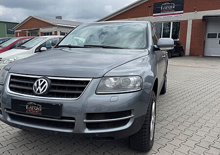 VW Touareg Volkswagen R5 TDI AHK Exklusive Braun Keyless Stand