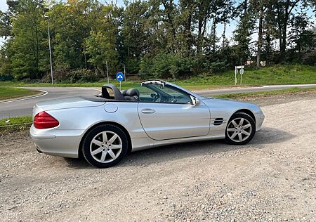 Mercedes-Benz SL 350 - One Owner - Summer Use Only!