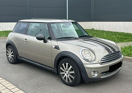 Mini ONE gebraucht kaufen Mini ONE Cooper Automatik TÜV 2026/10