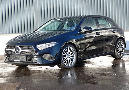 Mercedes-Benz A 180 d DCT LED Navi Teilleder SHZ Kamera 18"