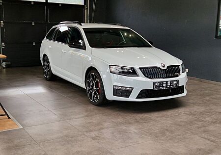 Skoda Octavia Combi RS*CarPlay*Xenon*Memory*AHK*