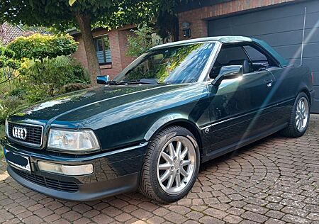 Audi Cabriolet 2.6 -elektrisches Verdeck