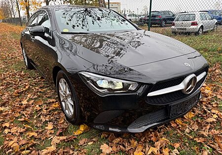 Mercedes-Benz CLA 200 Shooting Brake