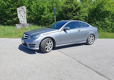 Mercedes-Benz C 180 BlueEFFICIENCY Coupé - AMG-Paket, 2. Hand