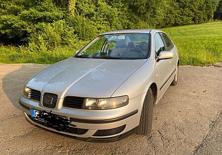 Seat Toledo mit AHK und Schiebedach