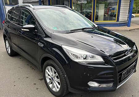Ford Kuga 2.0 TDCi 4x4 *TITANIUM*XENON*NAVI*LEDER*