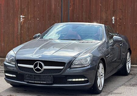 Mercedes-Benz SLK 200 CGI Roadster BlueEfficiency/Navi/Leder
