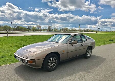 Porsche 924