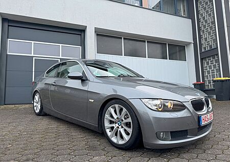 BMW 330i Coupé -
