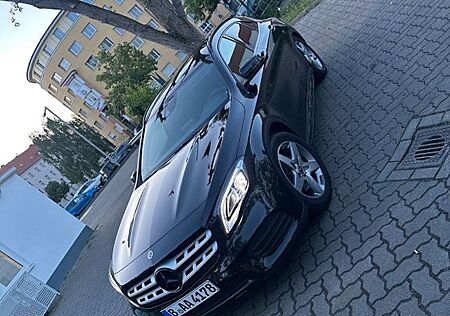 Mercedes-Benz GLA 220 4MATIC Sport Edition black black