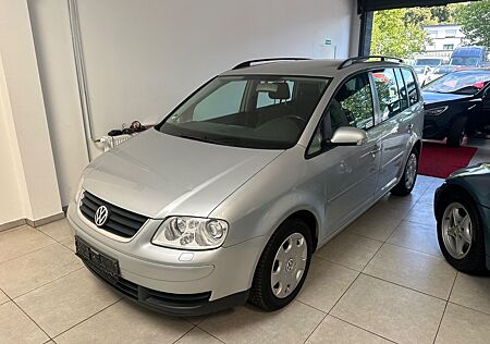 VW Touran Volkswagen 1.6 FSI Highline /7-Sitzer/ Klimaautomat/
