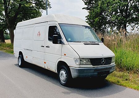 Mercedes-Benz Sprinter Maxi Long / Zwillingsreifen 6 Reifen