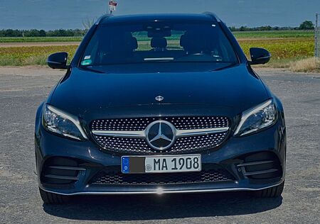 Mercedes-Benz C 400 - S Klasse Ausstattung sehr gepflegt