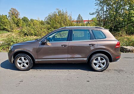 VW Touareg Volkswagen 3.0 V6 TDI Tiptronic -