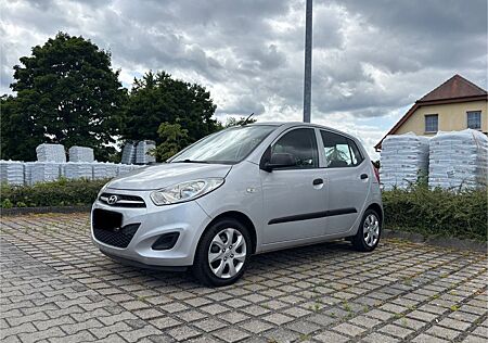 Hyundai i10 5*STAR/TÜV/ZAHNRIEMEN NEU/93TKM/GEPFLEGT
