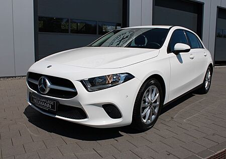 Mercedes-Benz A 200 AUT PDC ALU KLIMA SHZ NAVI