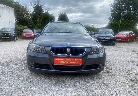 BMW 320i 320 Baureihe 3 Touring /Pano/Navi/Leder/Xen/