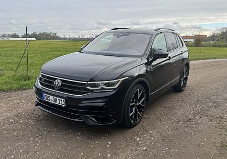 VW Tiguan Volkswagen R DSG PANO MATRIX 21 AHK SOUND