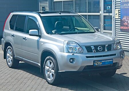 Nissan X-Trail 4x4 2.0 dCi *NAVI*LEDER*PANORAMA*KAMERA*