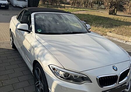 BMW 220i Cabrio M Sport AHK