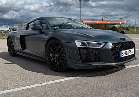 Audi R8 5.2 FSI plus S tronic quattro -