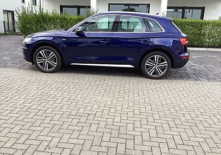 Audi Q5 40 TDI Stronic quatt. Sport Luftfederung, AHK