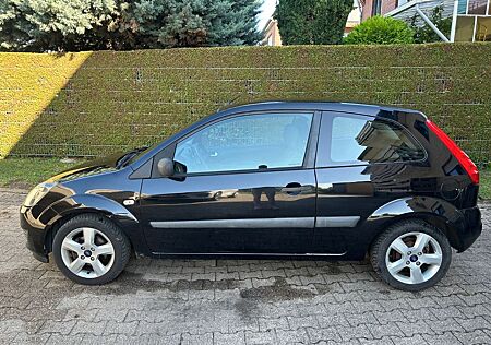Ford Fiesta 1,4 16V Connection Connection