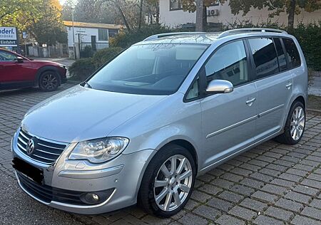 VW Touran gebraucht kaufen VW Touran Volkswagen 2.0 TDI DSG Highline Bi-Xenon Ahk Navi