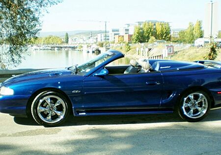 Ford Mustang GT Cabrio Speedster Automatik