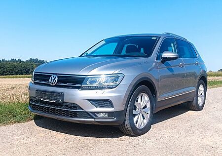 VW Tiguan Volkswagen 2.0 TDI SCR DSG Highline AHK sehr gepfleg