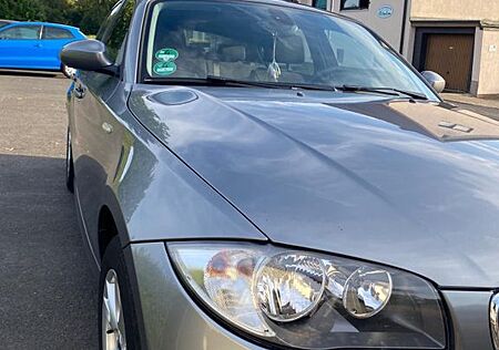 BMW 116i Kompakt-, der Fahrspaß und Stil vereint