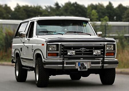 Ford Bronco Bullnose 1986 Teil - Restauriert