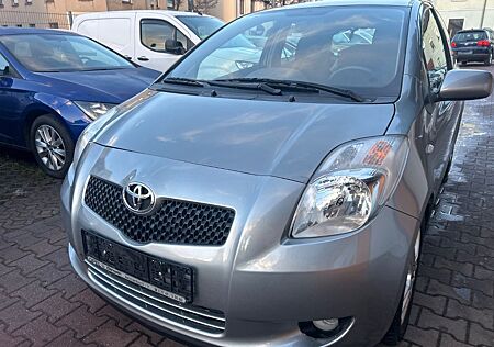 Toyota Yaris 1,3-l-VVT-i Executive ; Klima; 57tkm