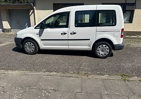 VW Caddy Volkswagen Life Team