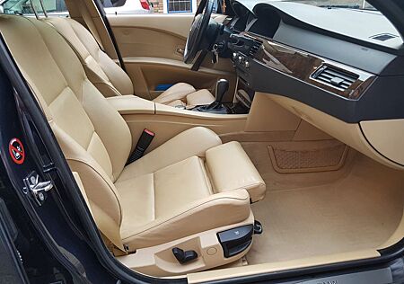 BMW 525d Vollleder Xenon Navi Schiebedach TÜV