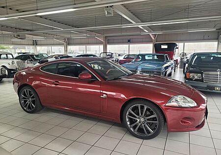 Jaguar XK XK8 4.2/Tolle Farbgebung + 1A Zustand