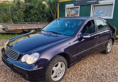 Mercedes-Benz C 180 AVANTGARDE