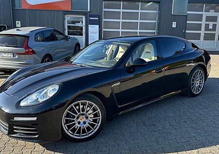 Porsche Panamera Diesel Scheckheft TOP