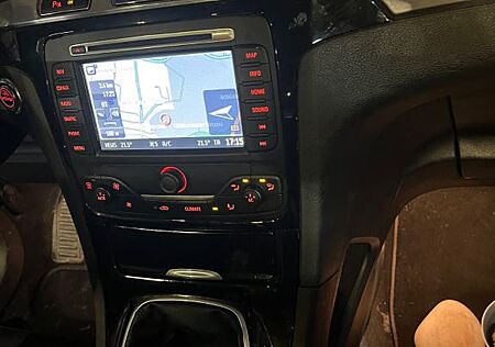 Ford S-Max 2,0 TDCi 120kW DPF Titanium Titanium