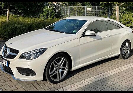 Mercedes-Benz E 250 Coupé Autom. -