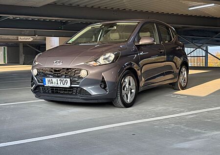 Hyundai i10 1.2 Trend SCHECKHEFTGEPFLEGT BEI