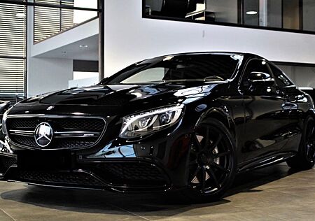 Mercedes-Benz S 63 AMG Coupe Schwarz Avantgardistisch +