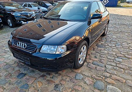 Audi A3 1.6 Ambiente Ambiente