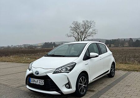 Toyota Yaris 1,5-l-VVT-i Hybrid CVT Team Deutschlan...